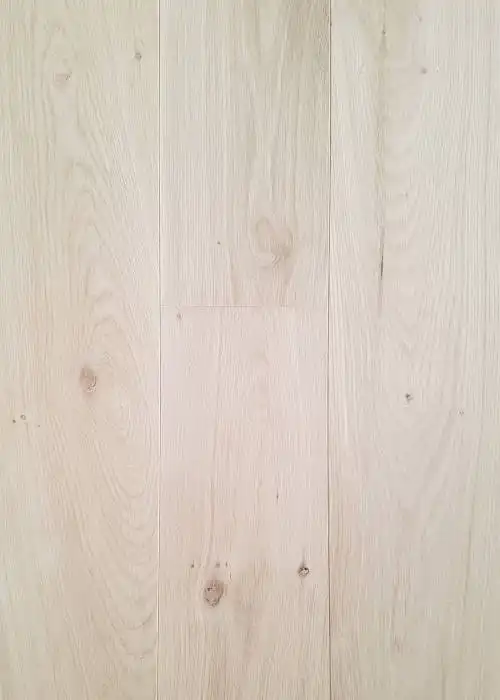 Eiken houten vloer weinig noesten