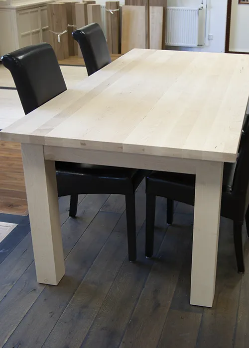 Noten houten tafel Hampshire