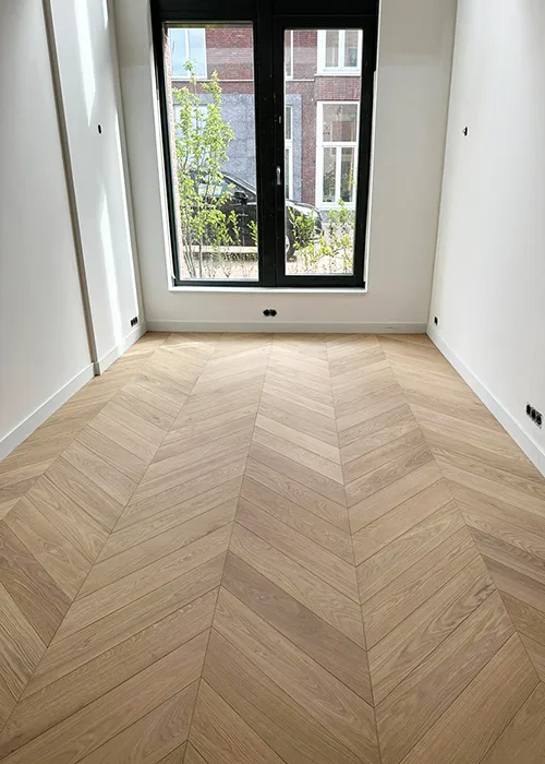 Hongaarse punt houten vloer Amsterdam Zuidoost